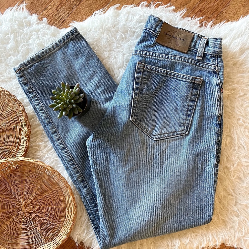 Vintage 90s Y2K Calvin Klein Straight Leg Button Fly Light Wash Jeans
